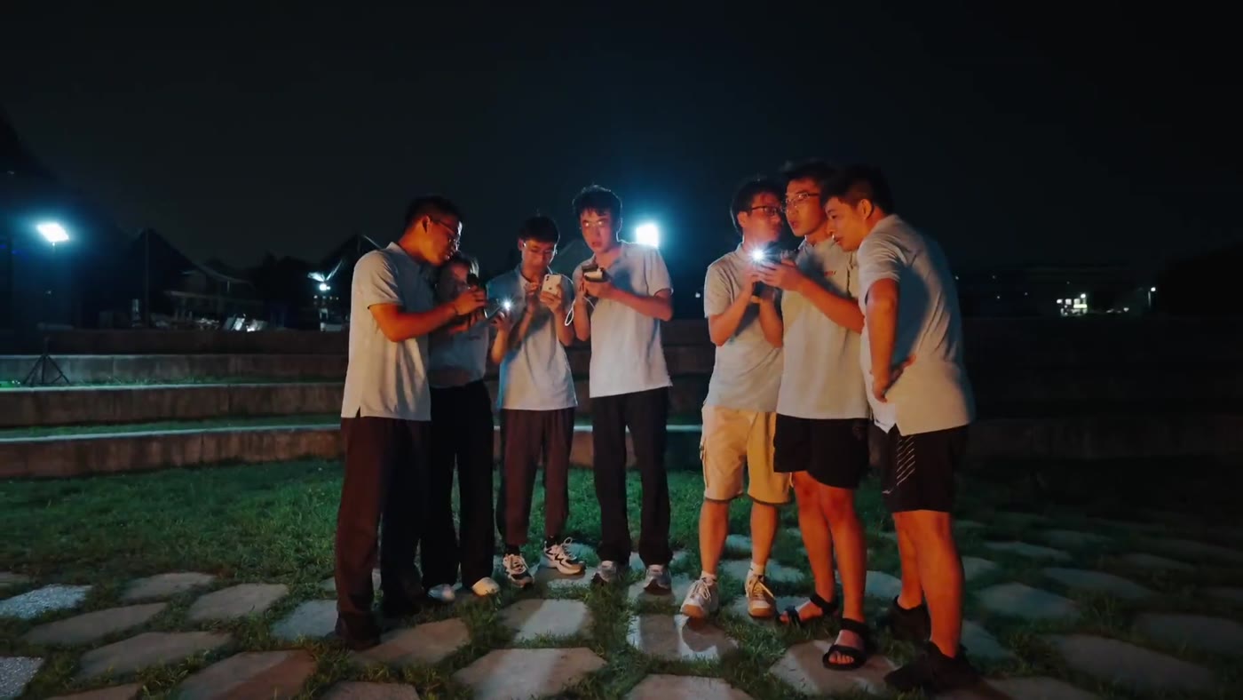 夜场荧光合唱环节